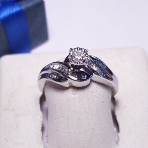 Estate 1/3ctw Natural Rd/Bg Diamond channel swirl 10Kt WG Engagement Ring #22298